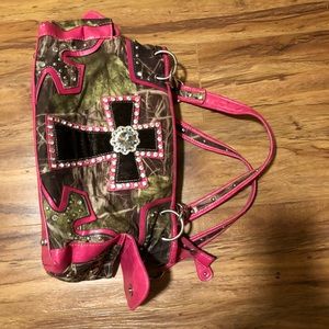 Camo cross purse